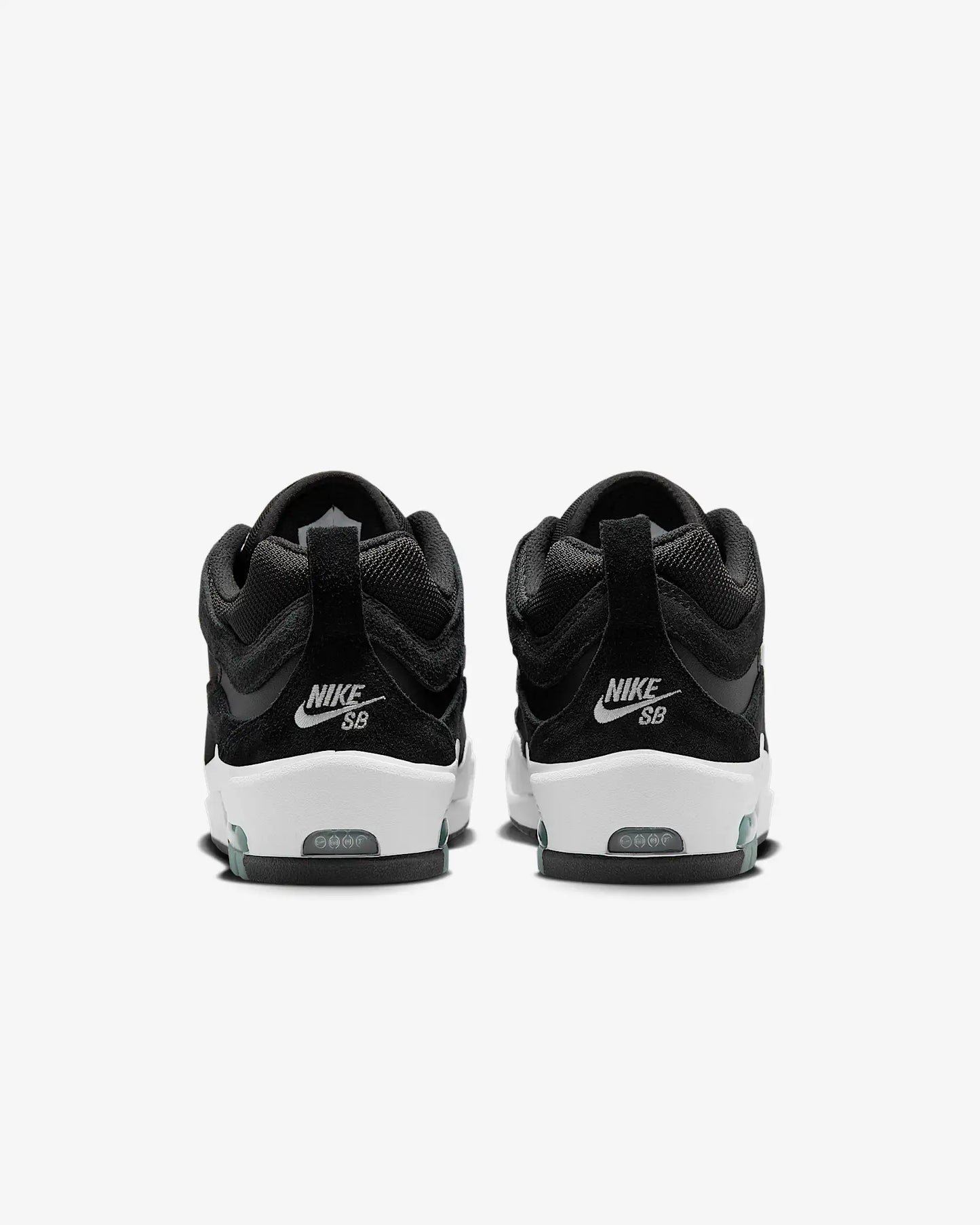 Tenis Air Max Ishod Wair SB Black White