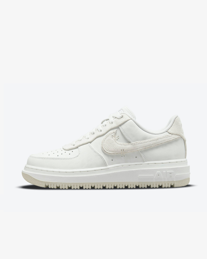 Tenis Air Force 1 Low Luxe Summit White Light Bone