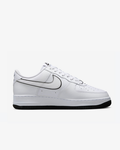 Tenis Air Force 1 '07 Low White Black Outline Swoosh
