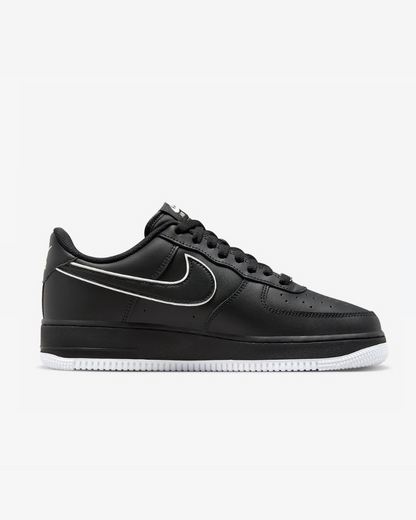Tenis Air Force 1 Low '07 Black White Sole (2023)