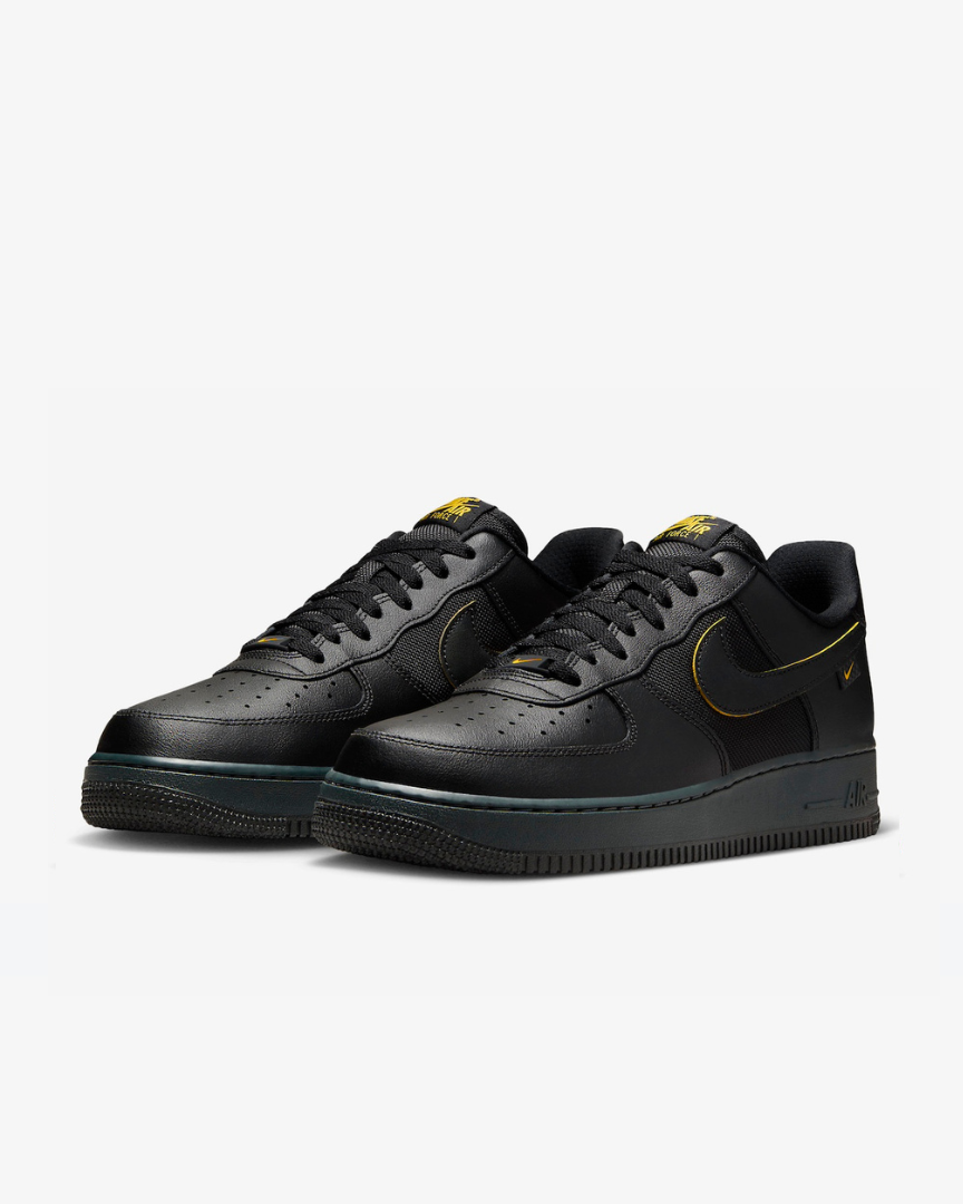 Tenis Air Force 1 07 Black University Gold