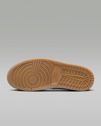 Tenis Air Jordan 1 Retro High OG "White and Gold"